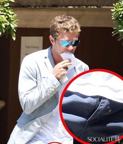 Chiudete la zip a Ryan Phillippe!