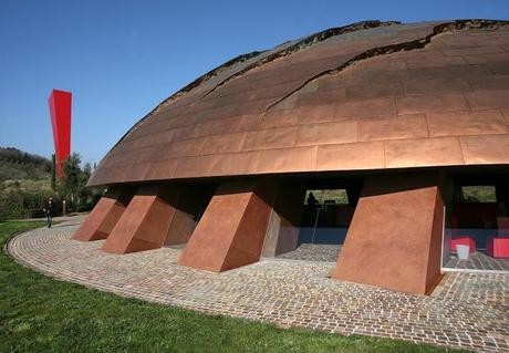 Carapace di Arnaldo Pomodoro