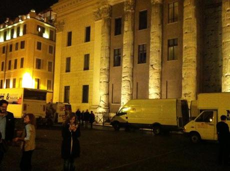 Ciao ciao Piazza di Pietra. C'era una volta una piazza ben tenuta a due passi da Montecitorio