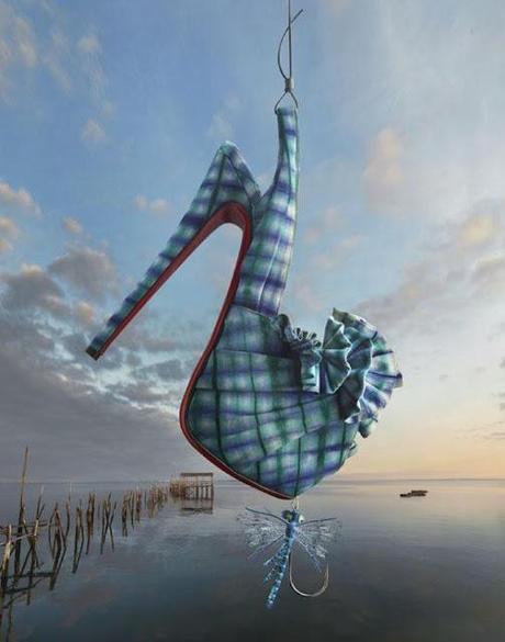 A pesca con una...Louboutin!