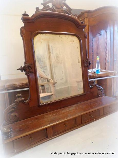 Come trasformare in perfetto Gustaviano il cassettone della Nonna