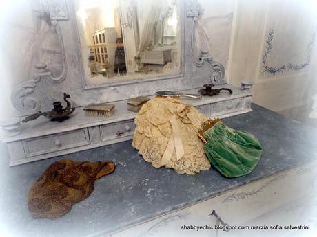 Come trasformare in perfetto Gustaviano il cassettone della Nonna