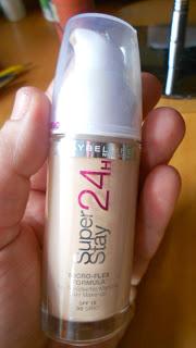 Fondotinta Maybelline Super Stay 24H. Confronto con NC e NW di Mac e review.