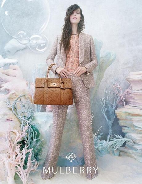 ACCESSORI | Gli scatti di Tim Walker per la primavera 2013 di Mulberry ci mostrano la nuova Willow Bag