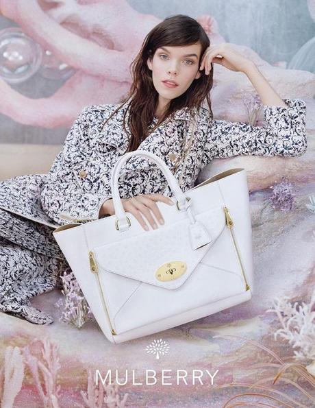 ACCESSORI | Gli scatti di Tim Walker per la primavera 2013 di Mulberry ci mostrano la nuova Willow Bag