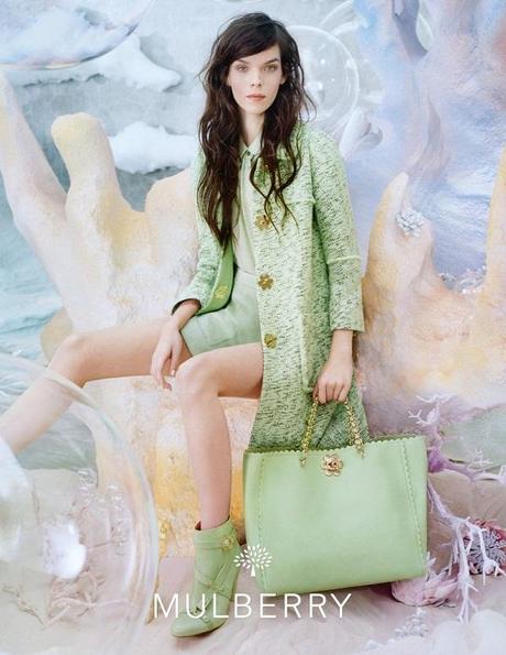 ACCESSORI | Gli scatti di Tim Walker per la primavera 2013 di Mulberry ci mostrano la nuova Willow Bag