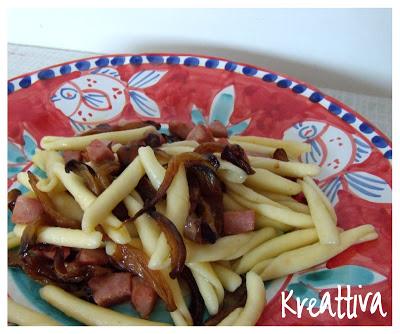 Maccheroni al ferretto con mortadella e melanzane