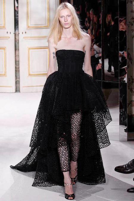 E ora #Haute Couture, con Giambattista Valli e le sue Madonne rinascimentali