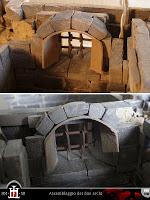 Costruzione 140: Finestre dell'ingresso (2) e nicchia votiva