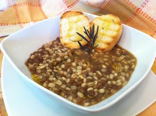 ZUPPA DI LENTICCHIE E ORZO PERLATO