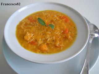 Minestra di riso con zucca e carote