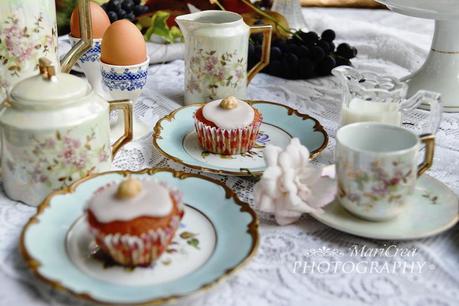 vintage tablescape