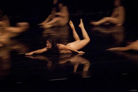 danza contemporanea-Dave-St-Pierre-un-peu-de-tendresse-milano-arte-expo-danza