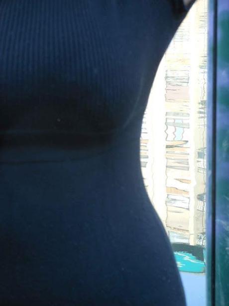 Sotto il vestito (s)tanga! Sotto il vestito (s)tanga!