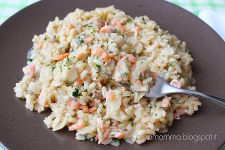 Risotto con topinambur e salmone affumicato