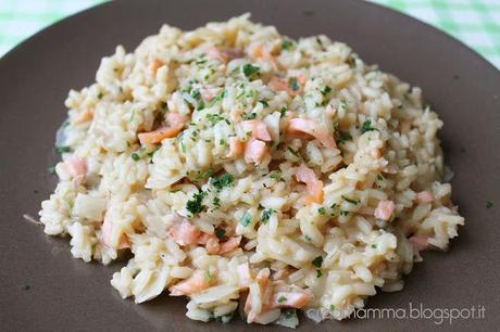 Risotto con topinambur e salmone affumicato