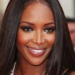 Naomi Campbell insegna a fare la modella in tv per “The Face”