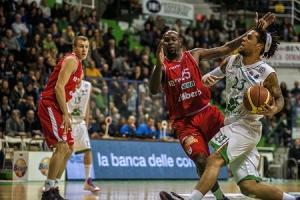 Siena batte Varese e si riavvicina alla vetta Siena batte Varese e si riavvicina alla vetta