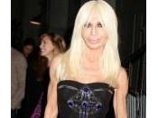 Donatella Versace prima della MFW: “Vorrei dialogo colleghi stilisti”