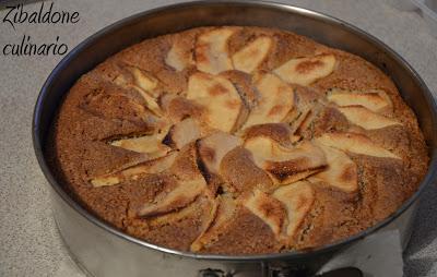 Torta di mele con con farina di grano saraceno