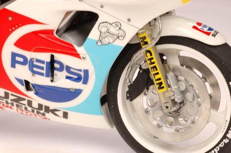 Suzuki RGV 500 Γ XR74 K.Schwantz late 1988 by Utage Factory House (Fujimi)