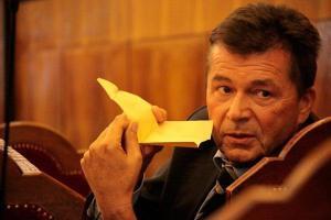 Milano, Giuseppe Torchio interrotto quattro volte dagli applausi. Si rinvigorisce col Centro popolare lombardo per Ambrosoli la tradizione interclassista e popolare dei cattolici democratici. Ha partecipato anche il senatore Achille Serra già prefetto ... Giuseppe Torchio in consiglio provinciale