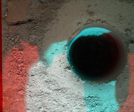 CURIOSITY sol 182 MAHLI drill anaglyph