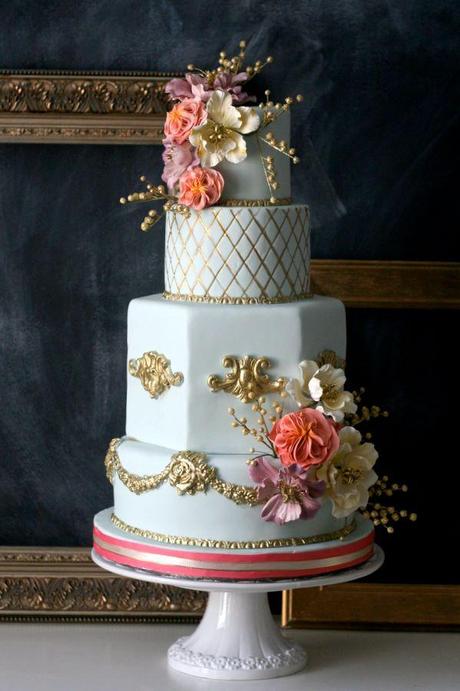 Parisian wedding cake with sugar Juliet roses 