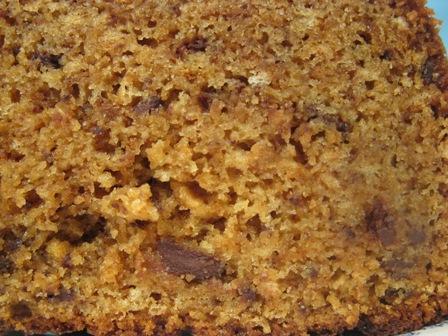 Plum cake con fette biscottate e amaretti