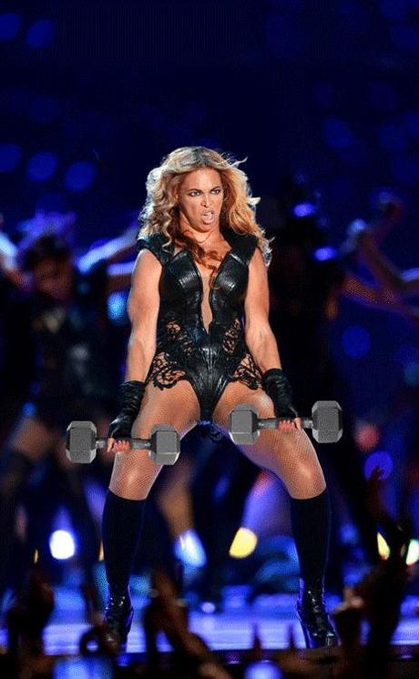 Beyoncé star del Super Bowl: She Hulk #paura