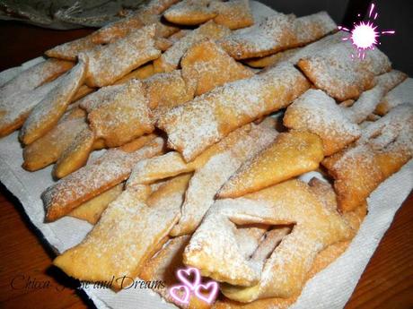 Bugie/Chiacchiere --dolci di Carnevale Bio