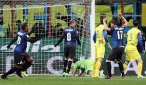 Inter ok e distanzia il Milan pesante ko della Roma Inter ok e distanzia il Milan pesante ko della Roma