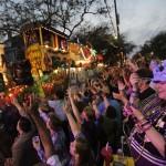 New Orleans, sparatoria non ferma il “Mardi gras” di Carnevale