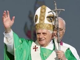 Papa Ratzinger si dimette !!  Il grande coraggio di un Teologo