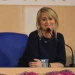 Luciana Littizzetto: “Papa dimesso, io propongo Fabio Fazio come camerlengo”