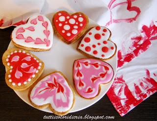 Biscottini decorati per San Valentino