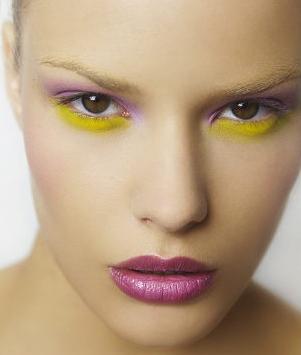 A Carnevale ogni trucco vale: i consigli del make up artist