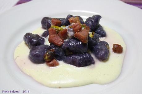 Gnocchi di carote su salsa di pecorino toscano