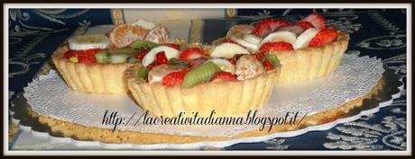 Crostatine alla crema e marmellata con frutta fresca!