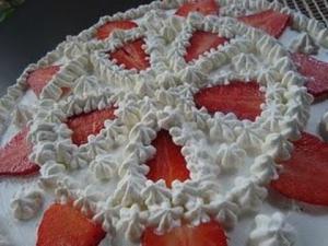 A San Valentino… Torta con Panna e Fragole!