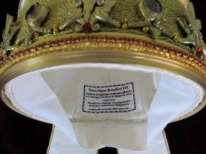 Benedetto XVI tiara i