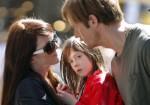 Il poster di What Maisie Knew con Alexander Skarsgård e Julianne Moore