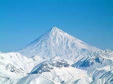 La foto panorama del Monte iraniano Damavand, pubblicata su Wikipedia