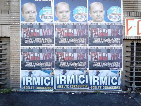 A voi sta bene che i muri delle nostre scuole, delle scuole dove vanno i nostri figli, siano ridotti così? Questo è il Giulio Cesare