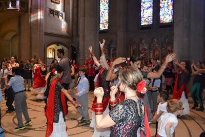 Il giorno in cui si ballò in chiesa e in prigione