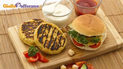 Ospite vegetariano? Ecco come preparare un hamburger di ceci