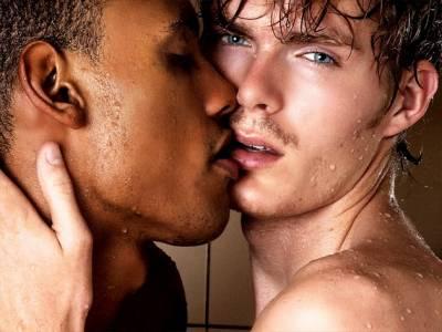 Gay no gay sì, due gay no due gay sì: l’identità e l’amore