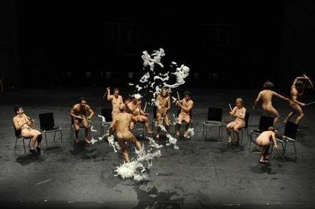 danza contemporanea-Dave-St-Pierre- Foudres-Photographe-Wolgang-Kirchner-milano-arte-expo-danza 