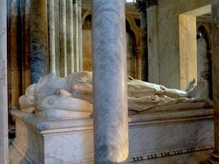 Il Re è morto (ma anche gli altri non se la passano mica tanto bene): la Basilica di Saint Denis