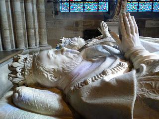 Il Re è morto (ma anche gli altri non se la passano mica tanto bene): la Basilica di Saint Denis